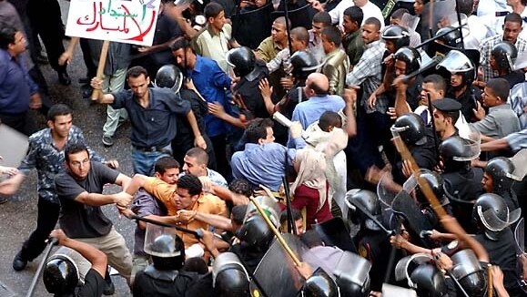 Egitto: proteste contro Mubarak