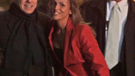 il premier silvio berlusconi e francesca pascale fotografati durante la campagna elettorale del 2008