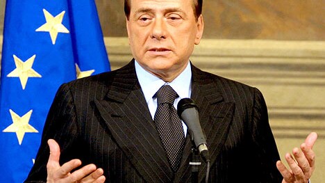 Berlusconi rinviato a giudizio