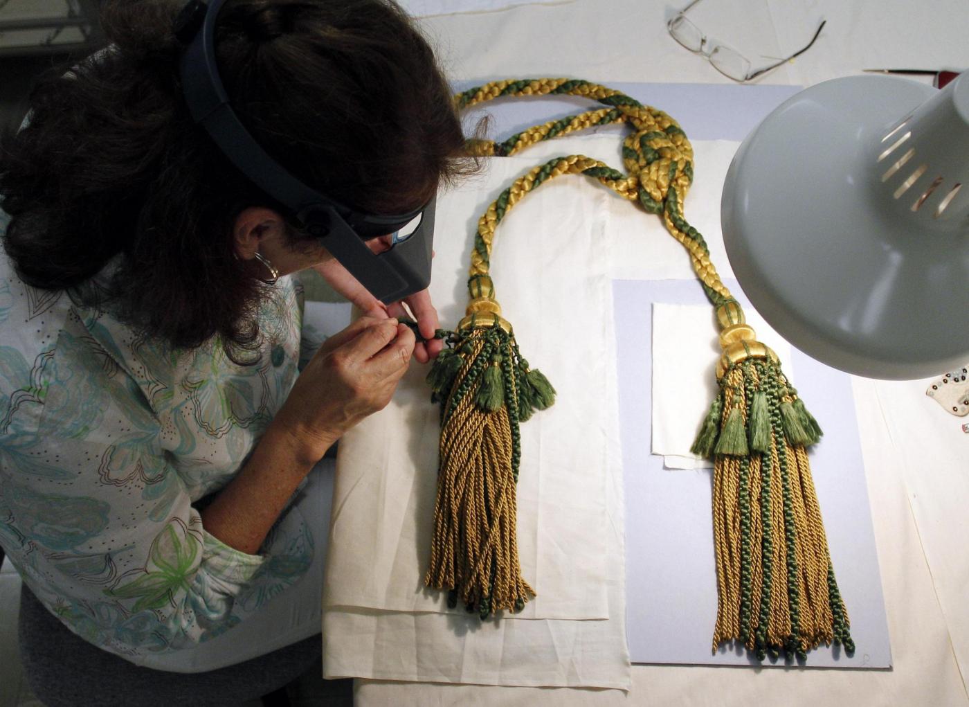 Il restauro degli abiti di "Via col vento"