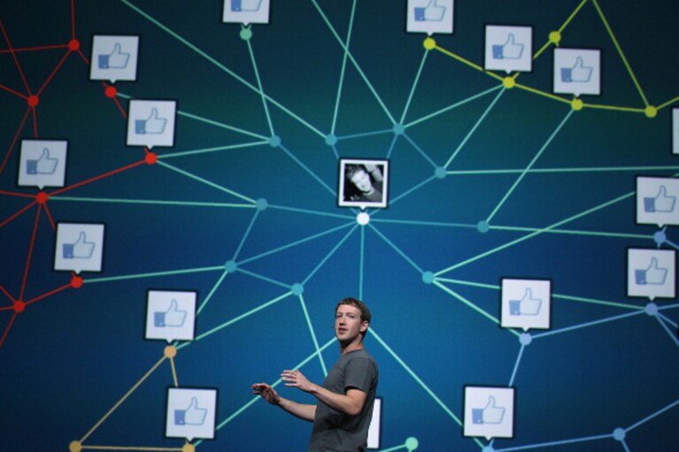Il creatore di Facebook durante l'F8