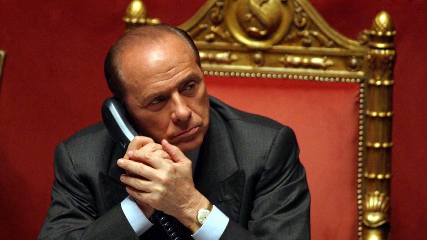 Il Premieri a telefono