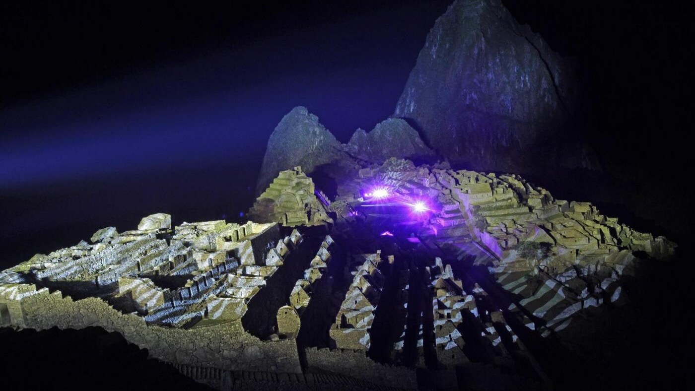 In un'intervista a Libero lo sciamano Quetzasha ha parlato della data indicata dai maya come giorno di cambiamenti epocali