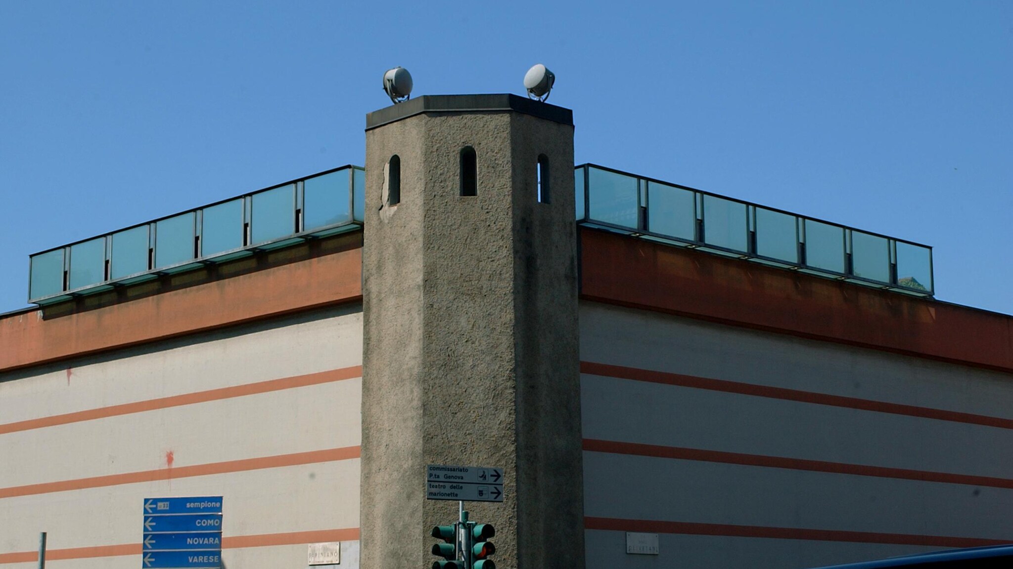 La Signora Reggiani, condannata a 26 anni come mandante dell’assassinio del suo ex marito, ha rifiutato la possibilità di uscire dal carcere la mattina per lavorare perché lei non lo ha mai fatto.