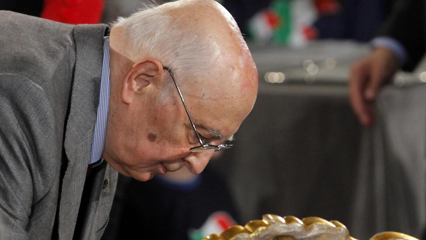 In occasione della conferenza Italia - America Latina e Caraibi arriva un nuovo monito di Napolitano sulla crisi che attanaglia l'Eurozona.