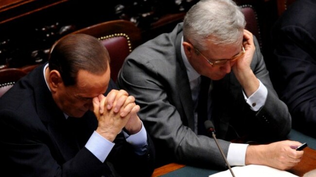 Il commissario europeo all’economia, Olli Rehn, ha ricordato come la lettera del Governo italiano non contenga alcun tipo di provvedimento dettagliato e ha chiesto al Ministro Tremonti di chiarire oggi, durante il vertice dell’Eurogruppo, i particolari degli impegni assunti.