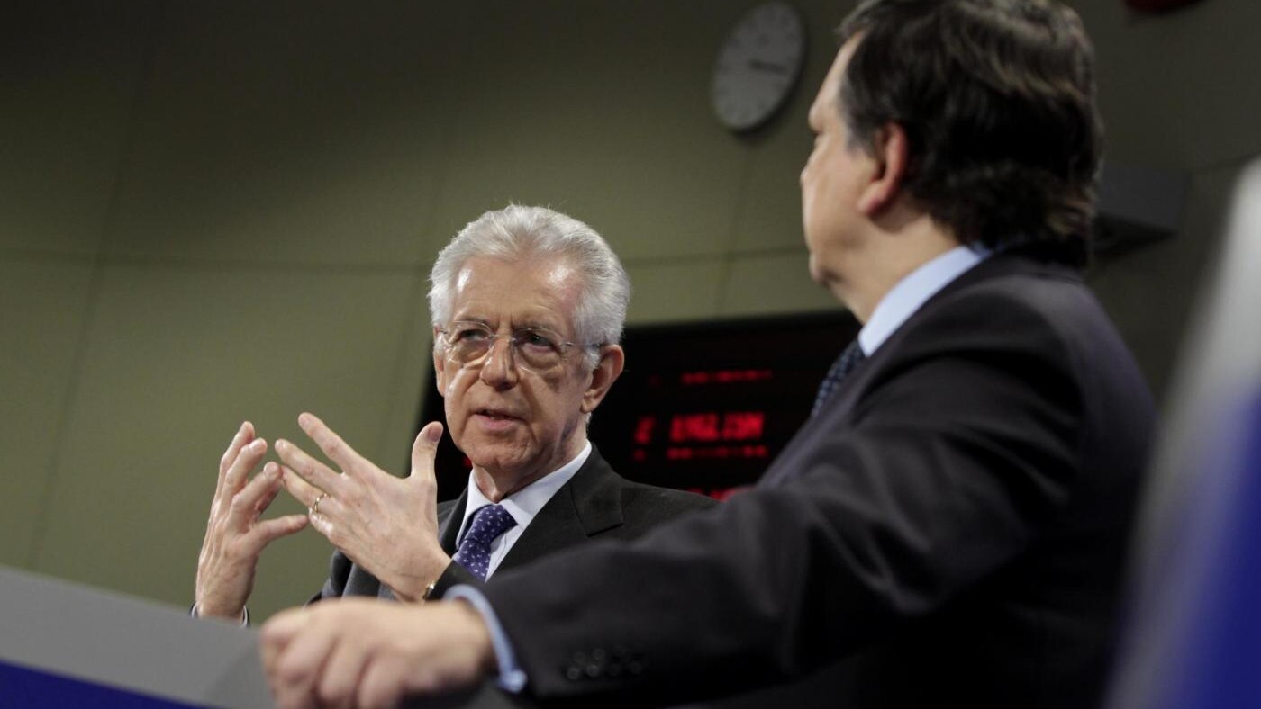 Continua a salire l'attesa per le prime misure che varerà il governo Monti. Per quanto riguarda le nomine di viceministri e sottosegretari continua ad esserci grande incertezza.