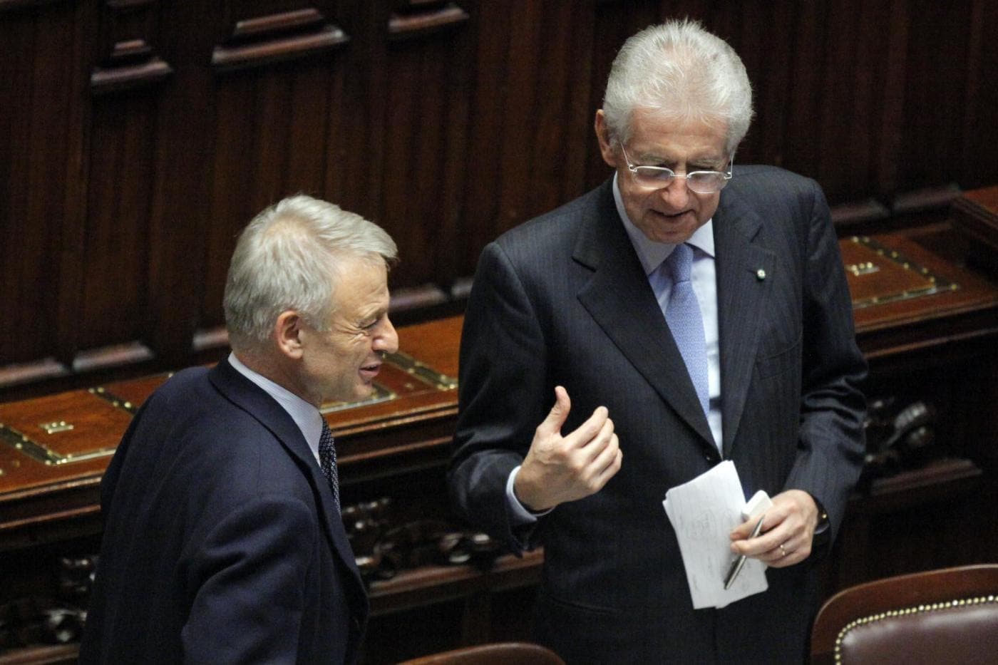 Su tavolo del Cdm del 5 dicembre ci saranno le misure che dovranno garantire al Paese il risanamento dei conti e il rilancio della crescita. I tempi restano strettissimi.