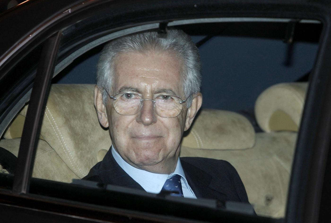 Oggi e domani l'ex rettore della Bocconi incontrerà le forze politiche e le parti sociali. Il nuovo governo potrebbe insediarsi questo venerdì.