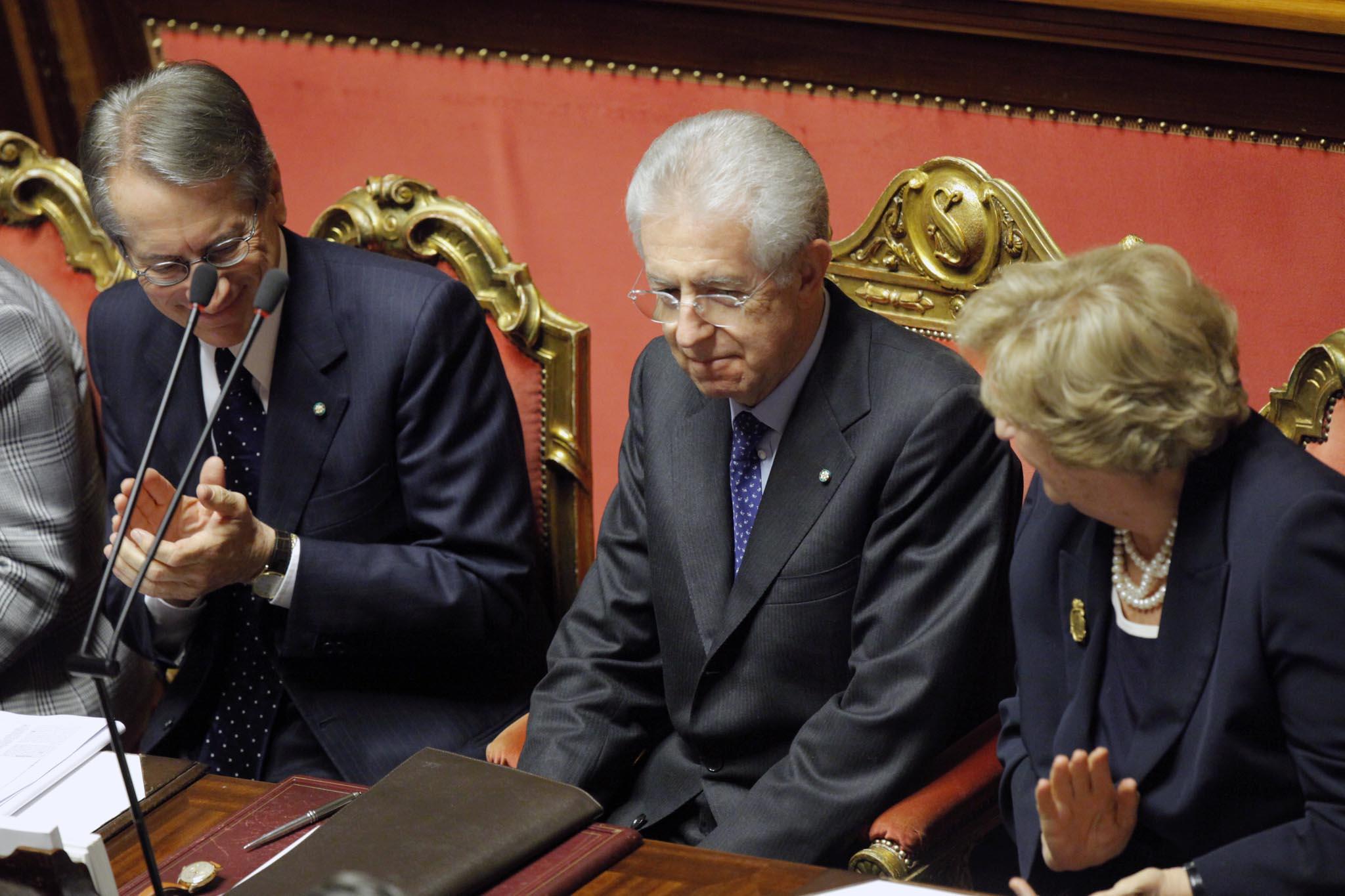 Il Premier, impegnato oggi con il Consiglio dei Ministri, da domani inizierà il giro di incontri con i vertici europei, prima con Barroso e Van Rompuy e poi, giovedì, con la Merkel e Sarkozy.