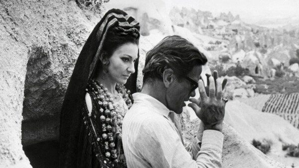 Profeta dei nostri tempi, profeta di se stesso: la mattina del 2 novembre il cadavere di Pier Paolo Pasolini, massacrato con violenza, veniva ritrovato all'idroscalo di Ostia.