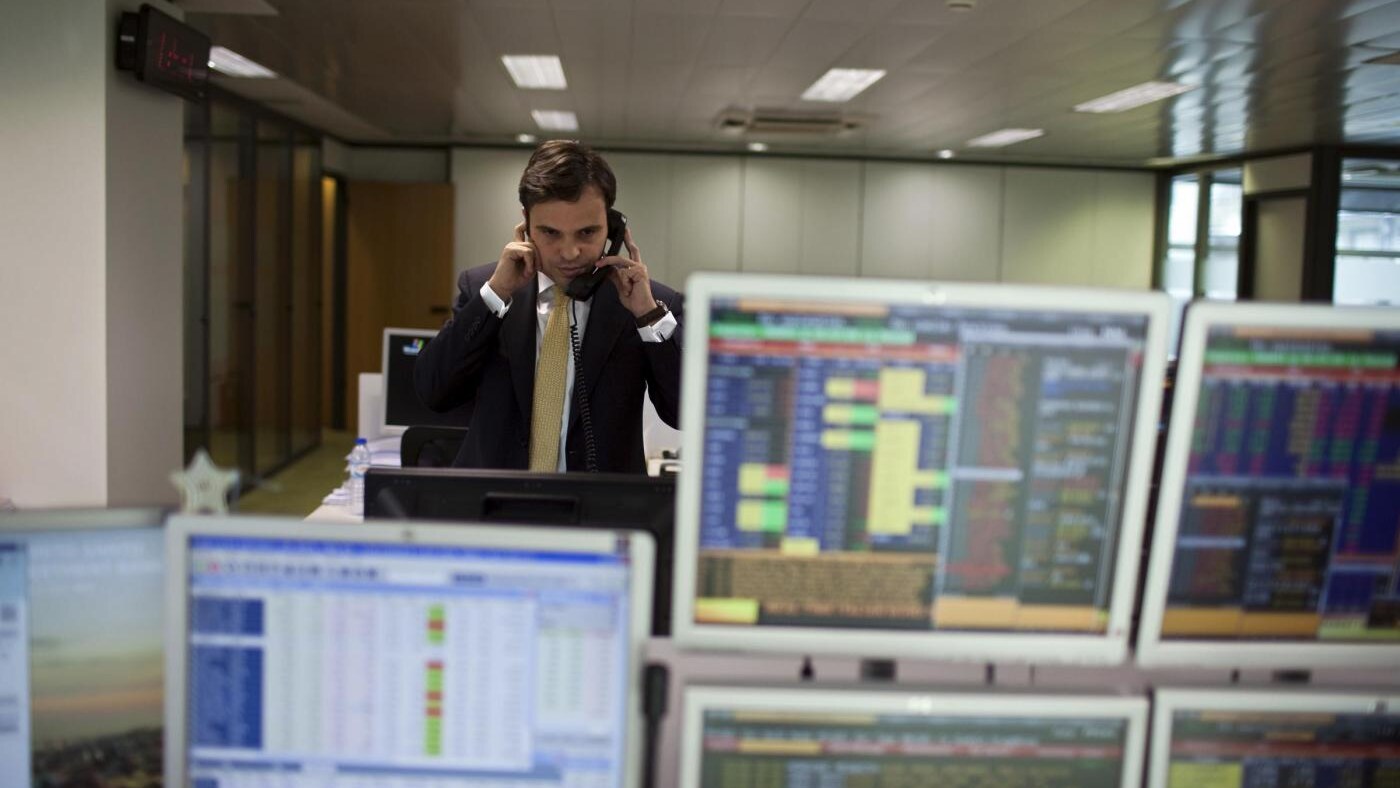 Ancora incertezza sui mercati finanziari a causa della crisi finanziaria che ha colpito l'Eurozona. Spread record per la Francia (200 punti).