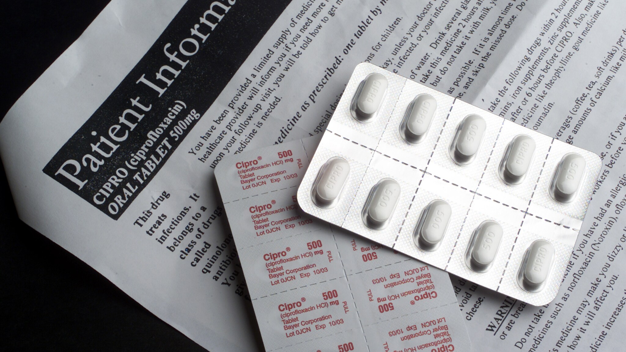 Batteri resistenti ai farmaci uccidono ogni anno migliaia di persone, dall'Unione Europea un piano per fermare l'abuso di antibiotici, fenomeno assai diffuso anche in Italia.