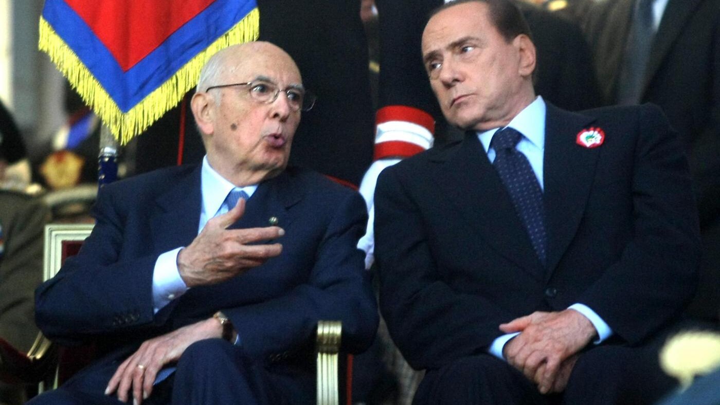 Oggi Giorgio Napolitano incontrerà i Presidenti delle Camere e i rappresentanti delle forze politiche presenti in Parlamento. L'incarico a Mario Monti potrebbe arrivare già questa sera.