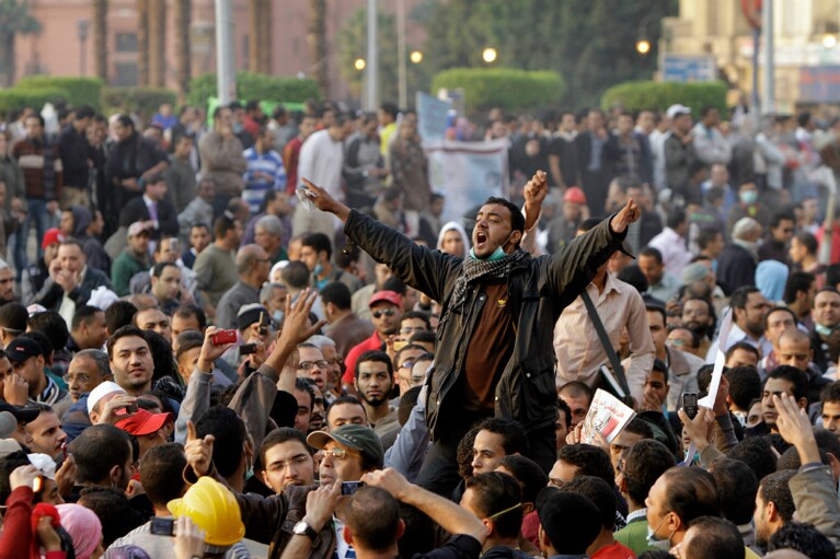 dimostranti egitto scontri piazza tahrir
