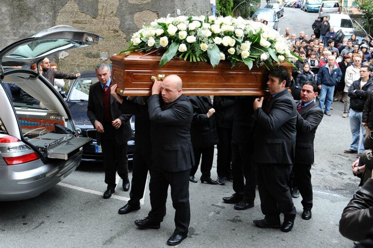 funerale maltempo genova