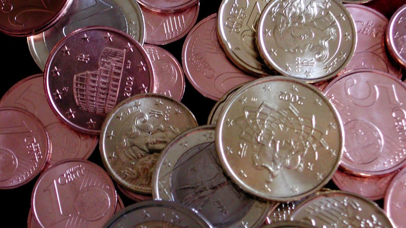 Secondo i dati diffusi dall'Istat un cittadino italiano su quattro e a rischio povertà o esclusione sociale, con un grave squilibrio tra famiglie residenti al sud e nelle isole e quelle nel nord del Paese.