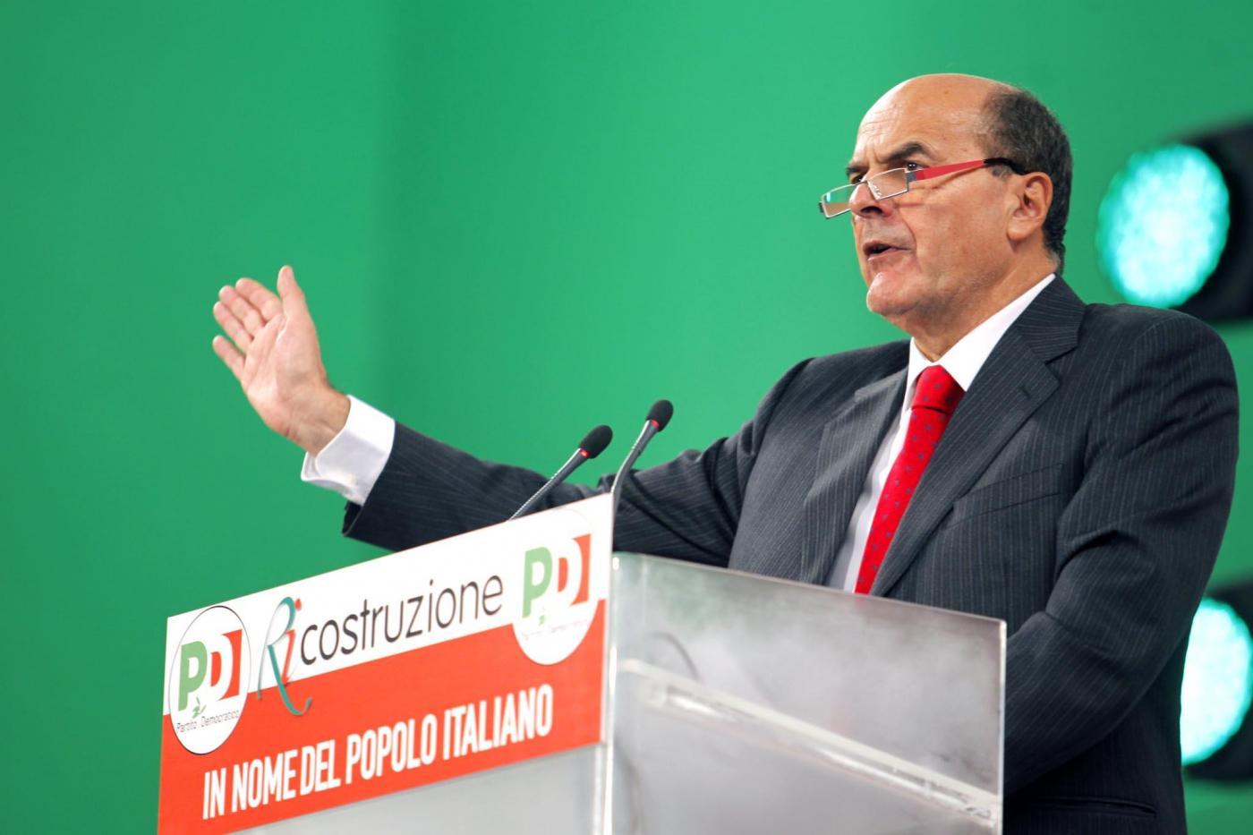 Con l'intervento del segretario del partito ha avuto inizio a Roma la due giorni dei Democratici. Bersani ha riassunto le linee cardine del nuovo programma del partito annunciando come obiettivo prioritario il cambiamento della legge elettorale, senza tralasciare però il tema del lavoro e delle liberalizzazioni.