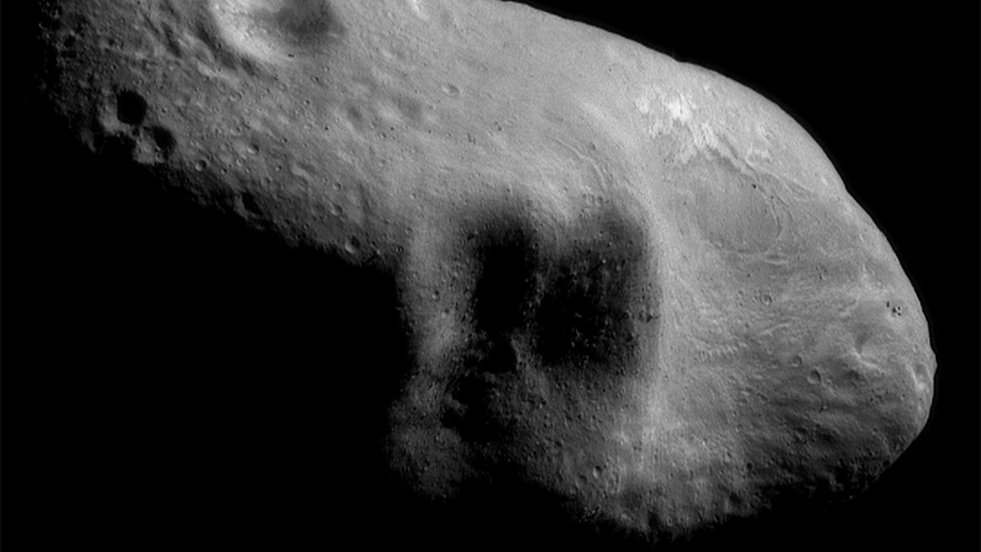 Avvistato solo due giorni fa, l'asteroide 2012 BX34 ci sfiorerà alle 17, passando ad appena 60 000 chilometri dal pianeta Terra.