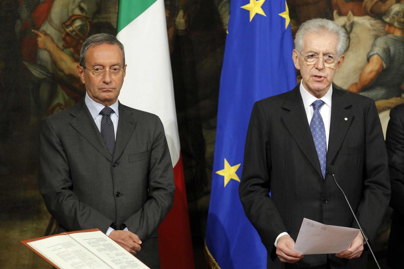 La bozza su concorrenza e deregolamentazione che il Governo discuterà domani in Consiglio dei Ministri è ormai pronta e, tra nuove regole per tassisti e farmacisti, novità anche per Rc Auto, giornalai e professionisti.