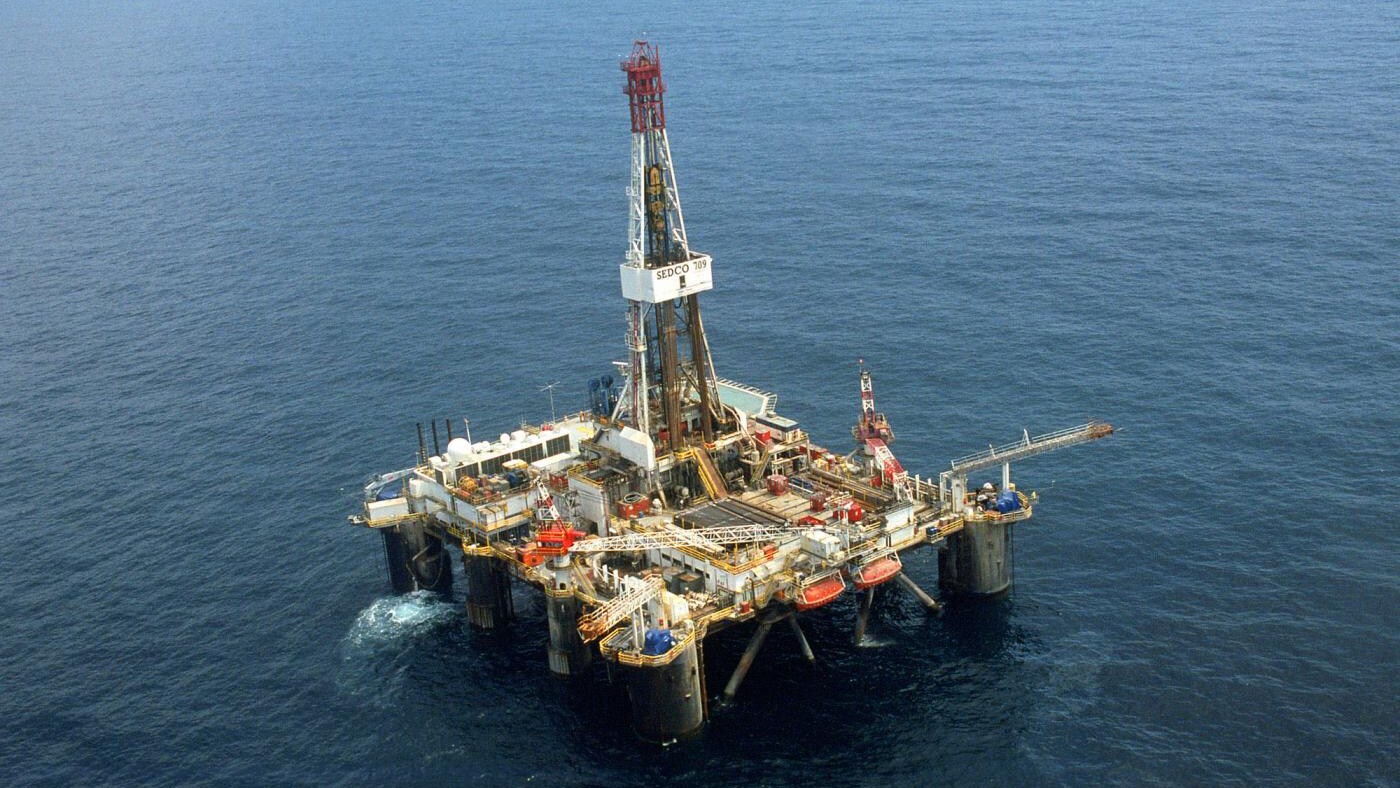 Nonostante la Shell continui a minimizzare la portata dell'evento, da molte fonti giunge l'allarme, in mare si sarebbero riversati 40 000 barili di greggio che ora sono arrivati sulle coste.