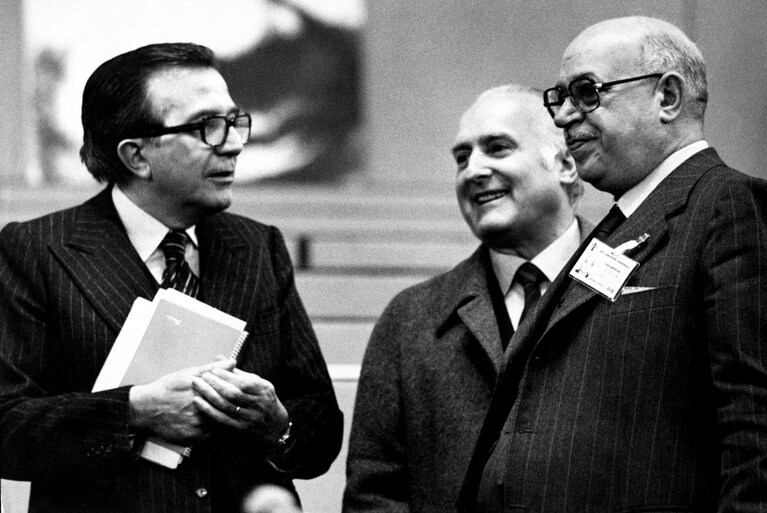 Scalfaro insieme ad Andreotti ai tempi della Dc negli anni '80