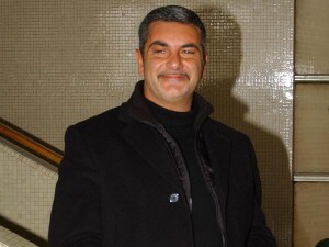Simone Schettino parla per la prima volta dello scambio di persona avvenuto a seguito della tragedia della nave Concordia, rispondendo a tutti coloro lo abbiano offeso, convinti di avere a che fare con il comandante Francesco Schettino.