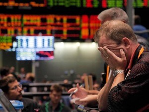 Anche l'Italia declassata da Standard and Poor's