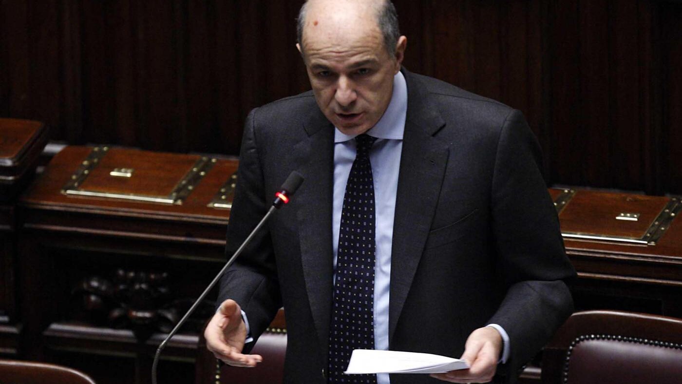 Il Ministro dello sviluppo economico Passera