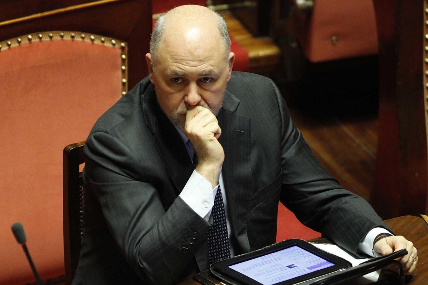 La guardia di Finanza nell'ambito dell'indagine per appropriazione indebita a carico del senatore ha scoperto l'esistenza di un nuovo lussuoso immobile acquistato con i soldi rubati dai conti correnti dell'ex partito di cui Lusi era tesoriere.