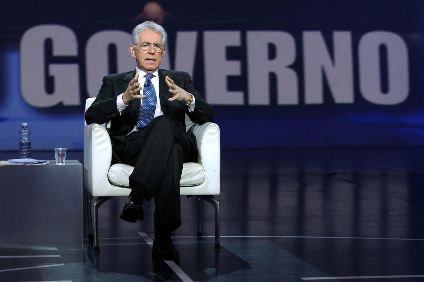 Il Premier in un'intervista è ritornato a parlare di riforma del lavoro e art. 18, ribadendo la volontà del Governo di affrontare il problema senza tabù verso una maggiore flessibilità sia in entrata che in uscita dal mercato del lavoro.