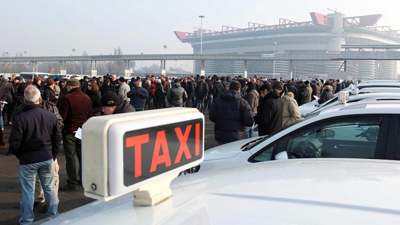 Tassisti che protestano