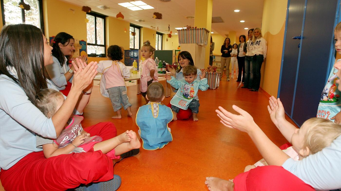 Rapinatore si rifugia in un asilo