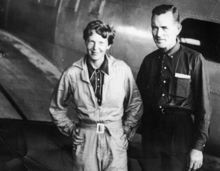 In occasione del 75 anniversario dalla sua misteriosa scomparsa nei cieli che sovrastano l Oceano Pacifico, una nuova spedizione partirà a luglio alla ricerca delle ultime tracce di Amelia Earhart, prima donna della storia che volò sopra l Atlantico, sparita lasciando dietro di sé grande gloria e grandi interrogativi.