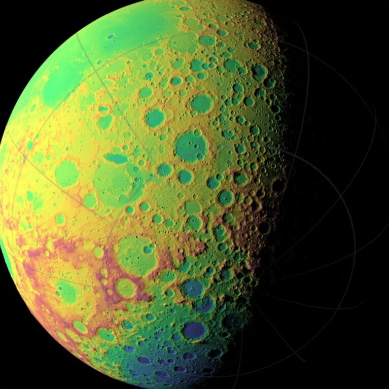 Un fenomeno che potrebbe aver riguardato anche altri corpi celesti le anomalie magnetiche della luna sarebbero disposte tutte lungo il margine di un cratere dell ampiezza di oltre 2400 chilometri formatosi, probabilmente, a seguito dell impatto con un asteroide.