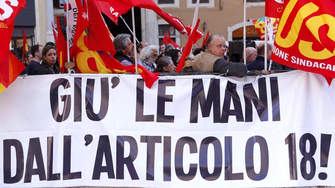 Il direttivo della Cgil ha proposto otto ore di astensione dal lavoro con manifestazioni di piazza e otto ore di assemblee nei luoghi di lavoro per protestare contro la nuova riforma del lavoro e la modifica dell'art.18