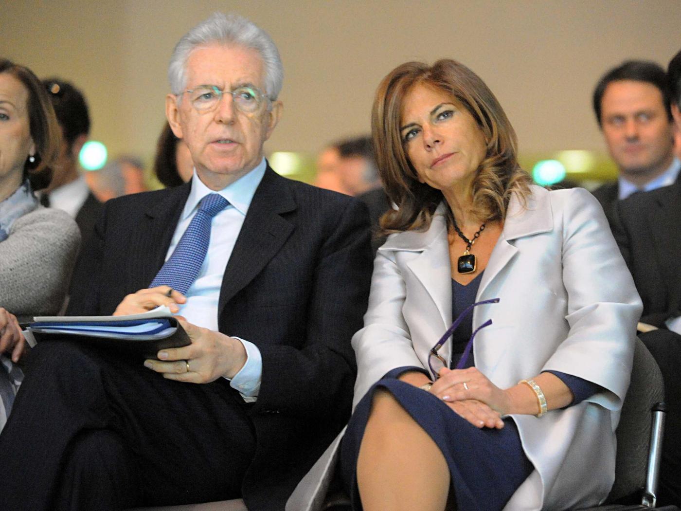 Per la leader di Confindustria la riforma del lavoro presentata dal Governo è pessima facendo scattare la reazione del Premier che ha ricordato come fino a pochi mesi fa gli industriali non si sarebbero sognati simili provvedimenti.
