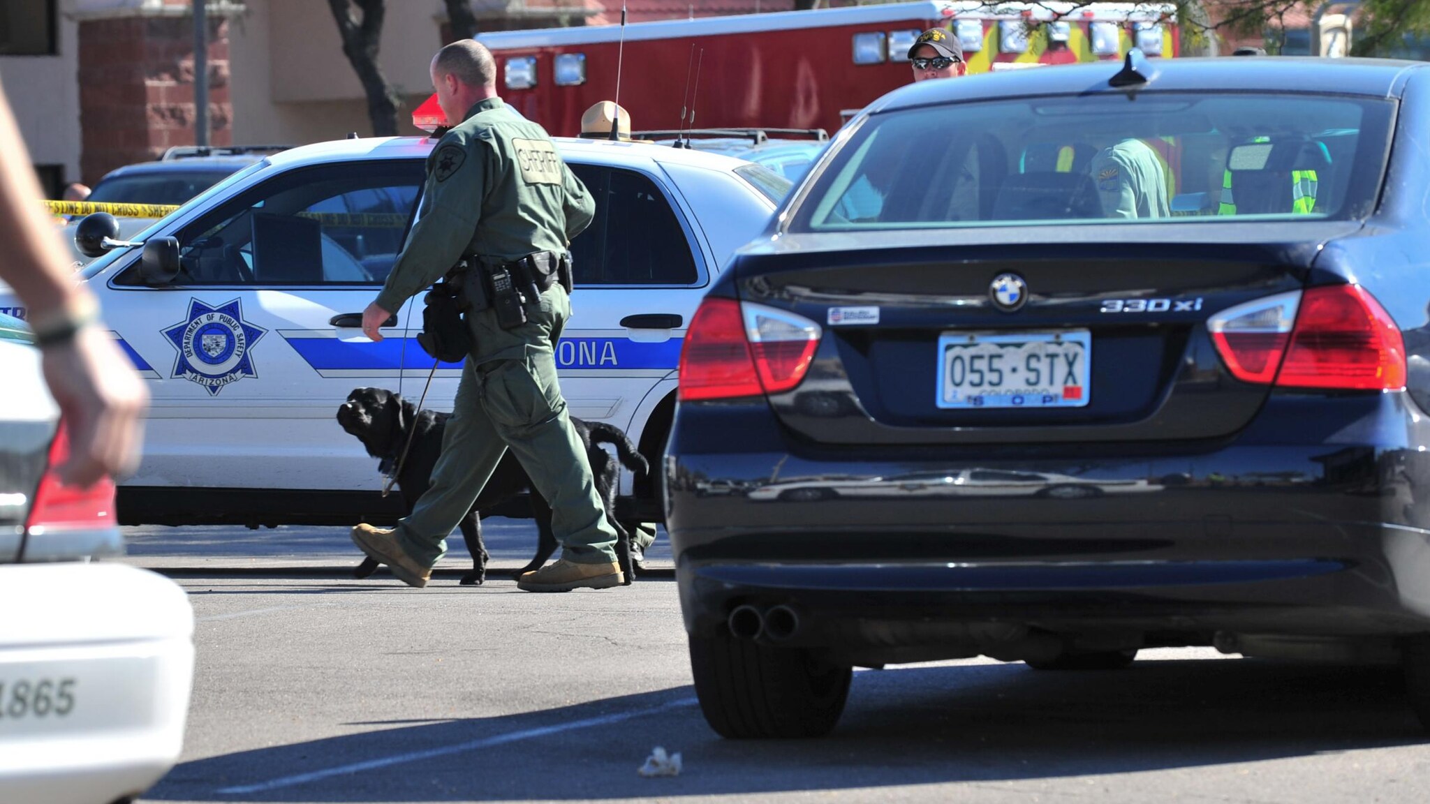 Il killer, un coreano di circa 40 anni, ha aperto il fuoco all’improvviso ed è stato poi bloccato nei pressi dell’università teatro della strage, a Oakland, in California. Il bilancio delle vittime e dei feriti è ancora provvisorio.