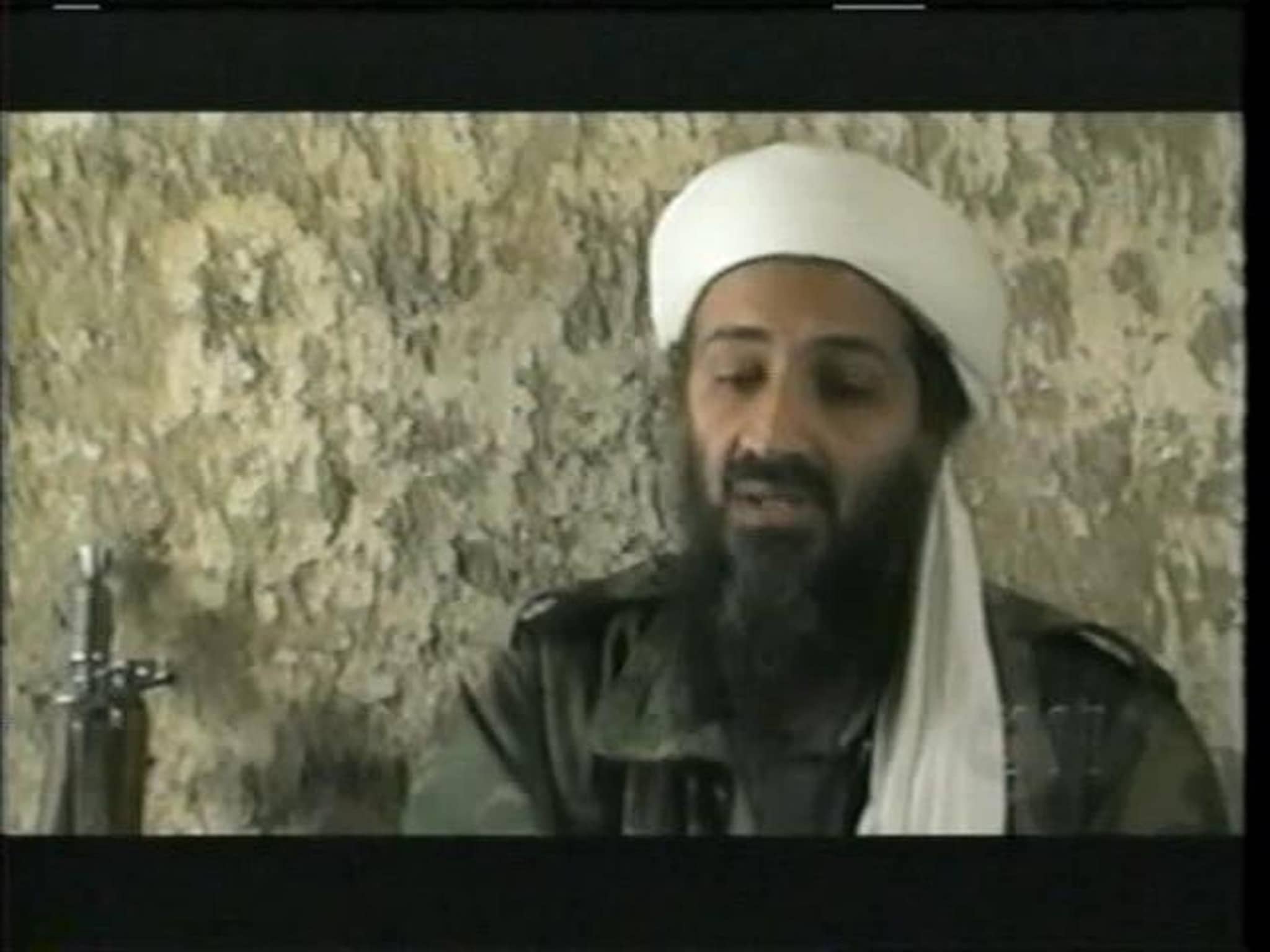 Sono online alcune “lettere da Abbottabbad”, scritte da Osama Bin Laden tra il 2006 e il 2011. Narrano di uno sceicco del terrore a tratti deluso e isolato ma che non rinunciava a progettare ancora nuovi attacchi. Uno dei suoi obiettivi? Uccidere Obama.
