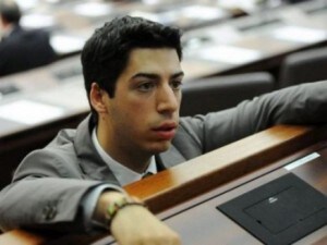 Renzo Bossi si e laureato in Albania ma a sua insaputa