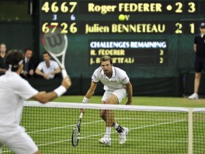 L'italo-argentino Camila Giorgi, numero 145 del mondo, raggiunge gli ottavi di Wimbledon, lunedì sfiderà la Radwanska, numero 3. Soffre Federer con il francese Benneteau
