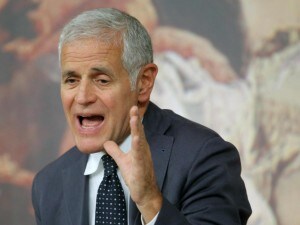 La conferenza stampa di Formigoni Non mi dimettero mai