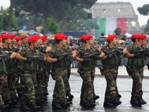 Parata del 2 giugno: niente cavalli, aerei e mezzi militari ma sì ai Vigili del Fuoco