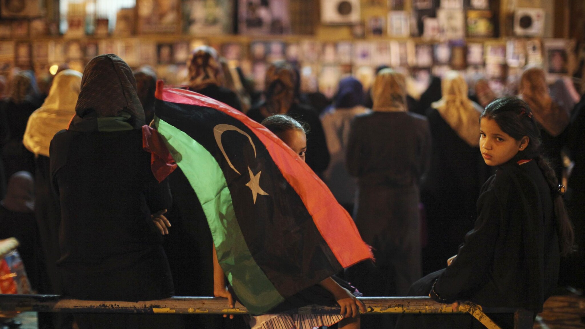 Dei ribelli armati hanno circondato gli aerei sulla pista bloccando l’aeroporto libico. Secondo quanto si apprende l’azione sarebbe legata alla scomparsa del leader del gruppo.
