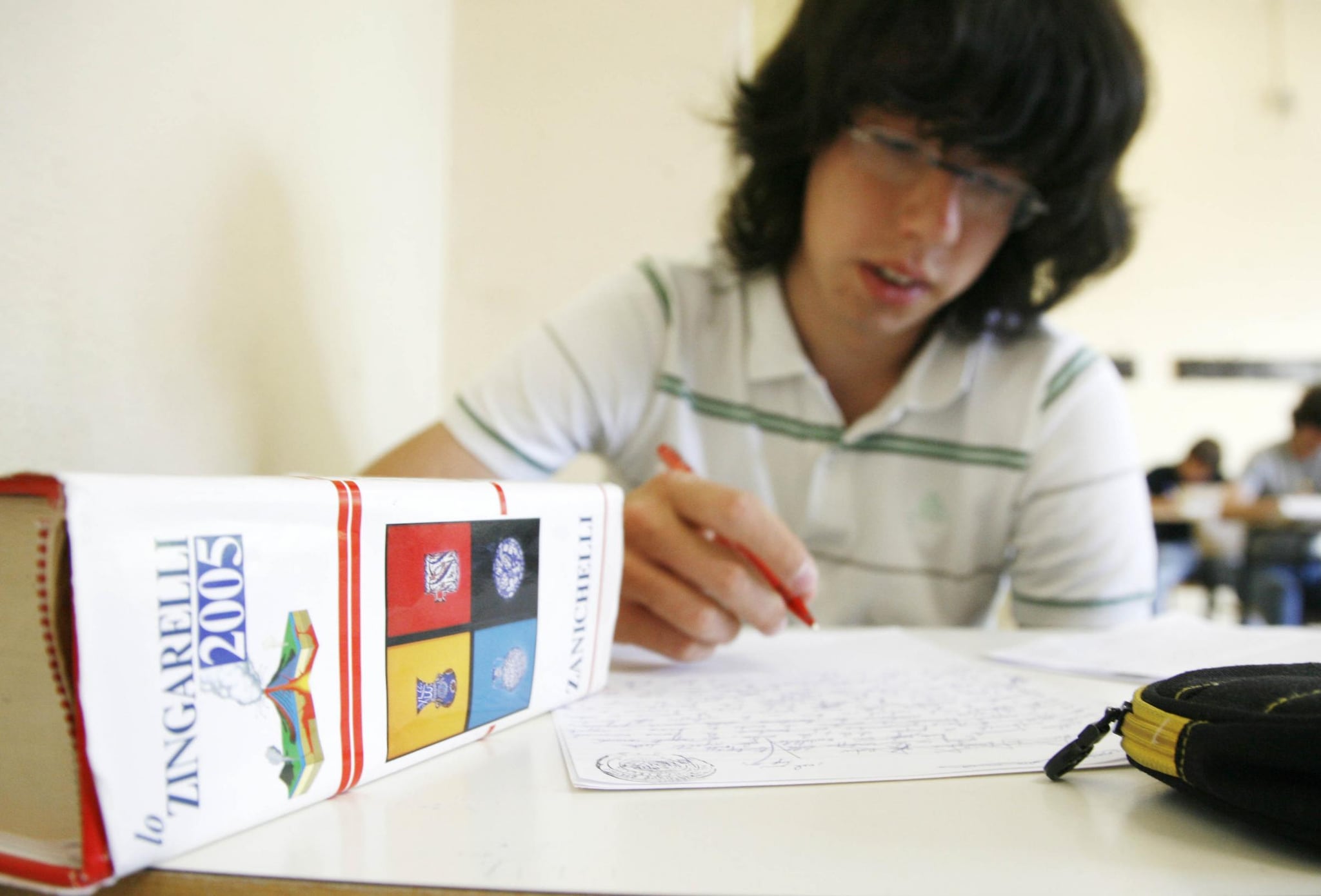 Mercoledì 20 giugno i maturandi si troveranno di fronte alla prima delle prove scritte degli esami di maturità 2012, il tema di italiano comune a tutti gli indirizzi. Le varie ipotesi sulle tracce più gettonate previste per quest’anno.