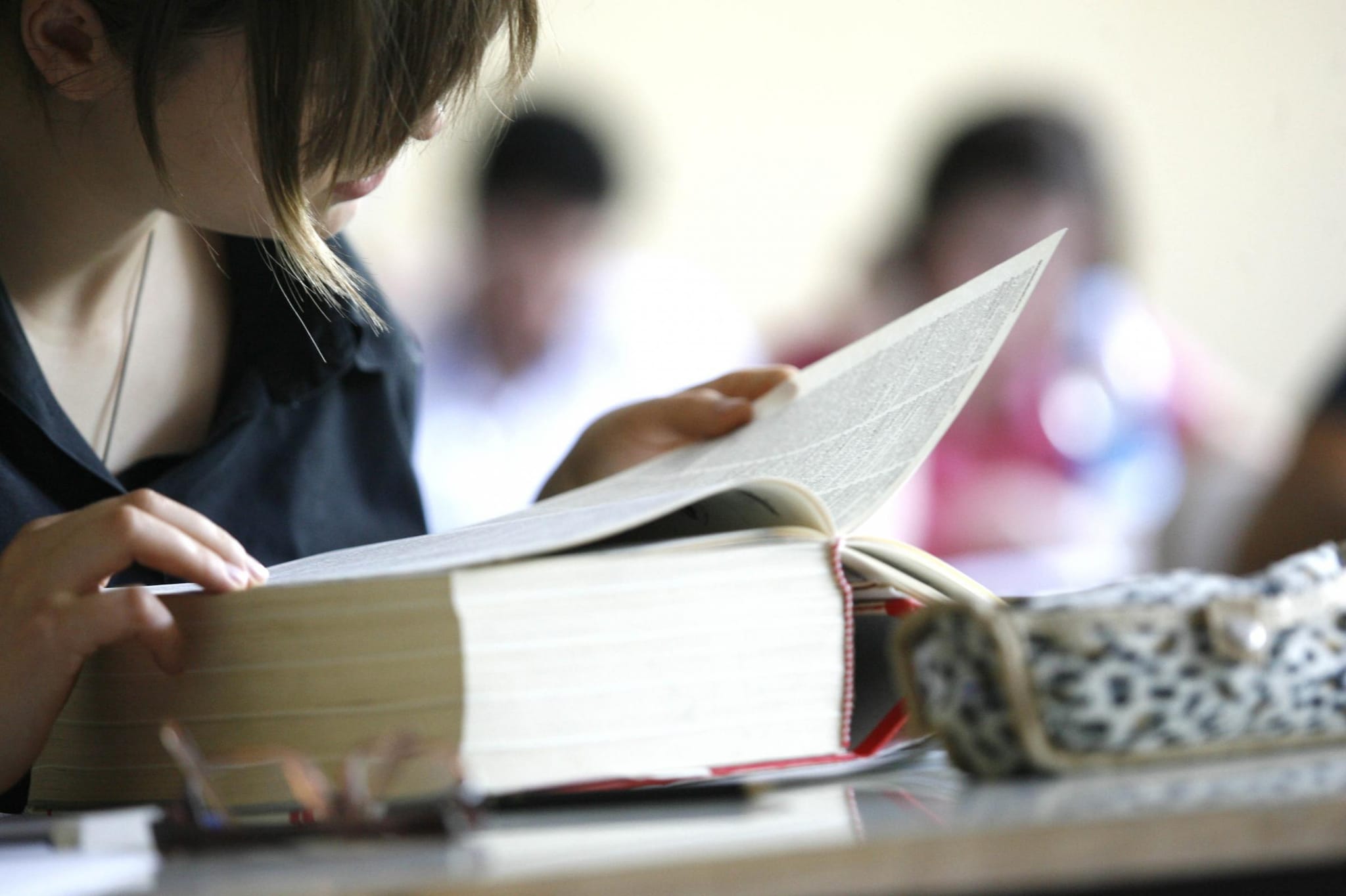 Mancano ormai poche ore alla prima prova di italiano degli esami di maturità 2012: il 20 giugno oltre 450mila studenti saranno sui banchi di scuola per la prova comune a tutti gli istituti. Le ultime ipotesi sulle tracce di quest’anno.