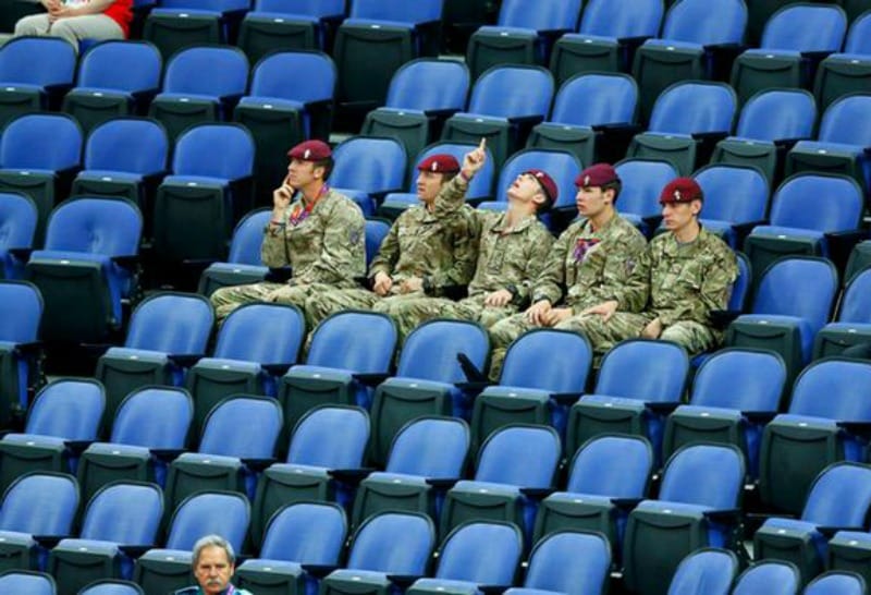 A Londra è "sold out" (dicono gli organizzatori), ma i posti sono vuoti