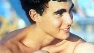 Lino Aldrovandi riflette su quanto accaduto ad Alex Schwazer, travolto dallo scandalo doping e sospeso dai Carabinieri. Perché lui è stato trattato così mentre chi ha commesso un omicidio fa ancora parte della Polizia di Stato?