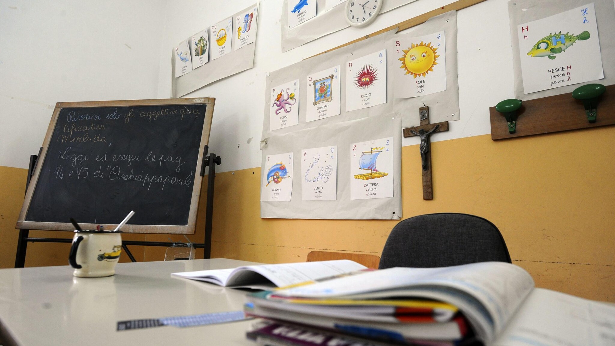 Francesco Profumo parla della necessità della revisione dei programmi scolastici perché oggi le scuole stanno cambiando e sono più aperte. Rivoluzione, dunque, per l’ora di religione ma anche quella di geografia. Il concorso? Un’opportunità per i docenti.