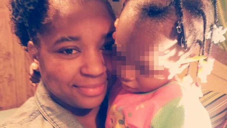 È questa la pista dell’Fbi che indaga sui fatti avvenuti in Lousiana: Sharmeka Moffit, 20enne di colore, ha raccontato l’aggressione subita da tre membri del gruppo razzista. Ora è ricoverata con gravi ustioni ma a quanto pare avrebbe inventato tutto.